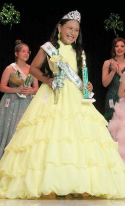 Scarlett Salazar is crowned as 2024 Junior Miss Dublin. Wyndi Veigel-Gaudette | Citizen staff photo