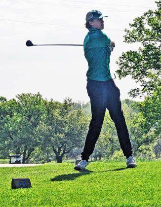 DHS golfers swing into district play