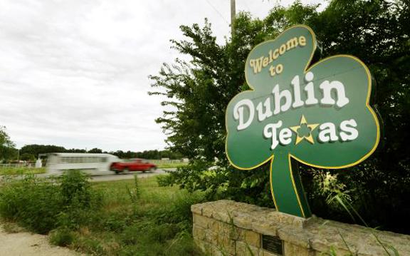 Dublin City Limits sign