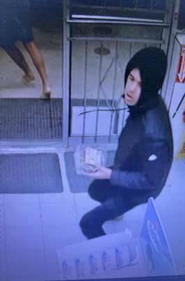 Overnight manhunt tied to Dublin robbery