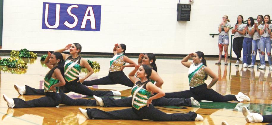 Lions, Tigers go claw for claw
