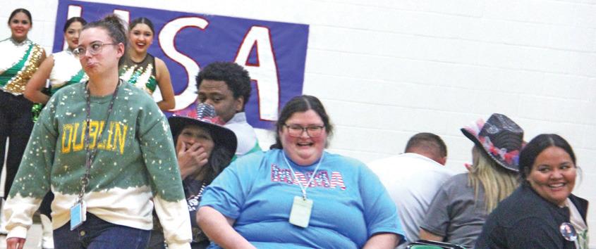 Lions, Tigers go claw for claw