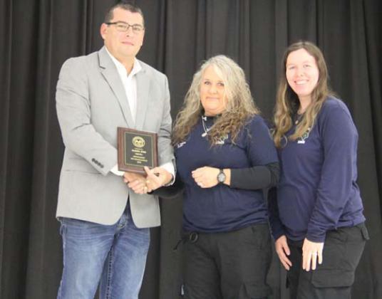 Chamber presents community awards