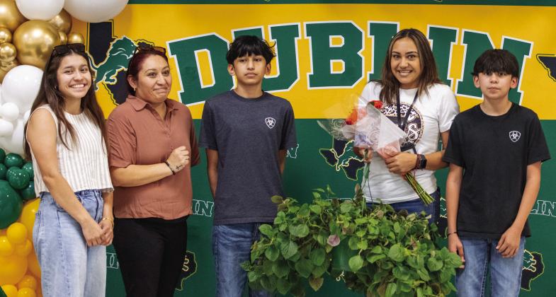 Melissa Gonzales receives the Paraprofessional of the Year Award. Danielle Meador | Citizen staff photo