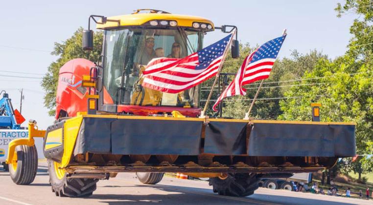 American flags could be spotted in hands and on a wide range of vehicles during the Stephenville July 4th parade. Jayden Meador | Citizen staff photo