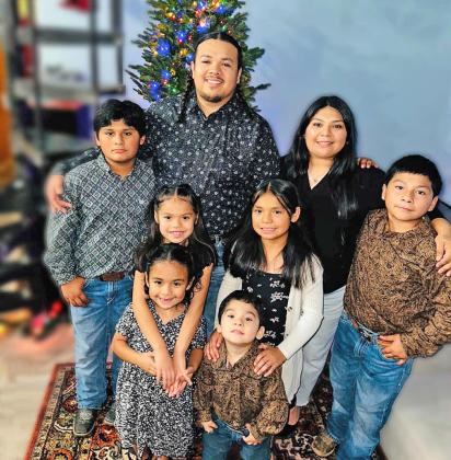 Mayra (Riojas) Guerrero and her husband Oscar pose with children, Anthony, Juan “Chelo,” Angelica, Selena, Catalina, and Felipe. | Submitted photo