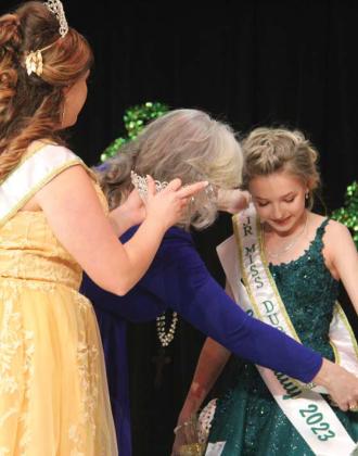 Tylor Nail, a sixth grader at Dublin Intermediate School, is crowned as Junior Miss Dublin at the pageant Friday, March 17 on St. Patrick’s Day. Wyndi Veigel | Citizen staff photo