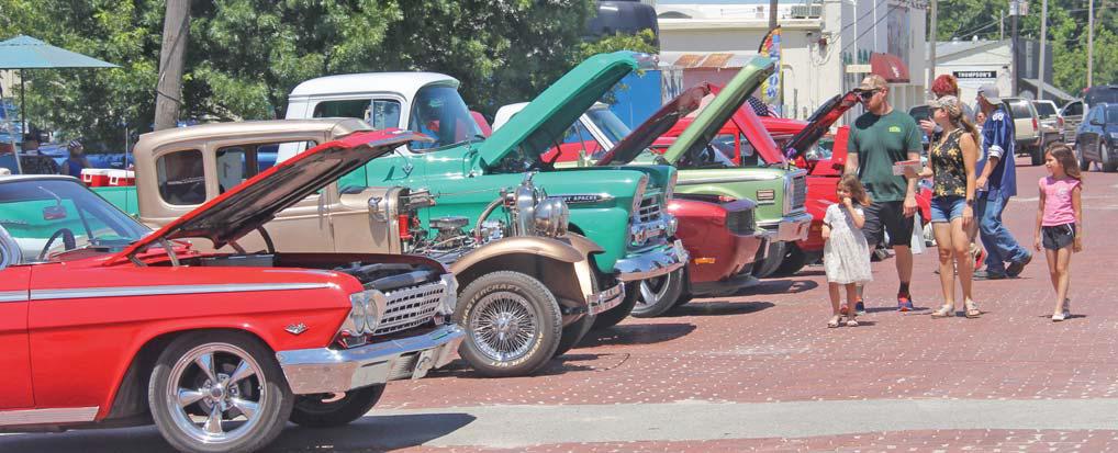 All ages enjoy the D &amp;amp; D Rockin’ Rods Classic Car Show sponsored by the Dublin Chamber of Commerce. The car show was held Saturday in downtown on Elm Street. Wyndi Veigel-Gaudette | Citizen staff photo