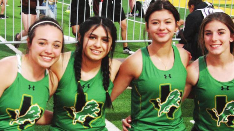 Dublin Varsity Womens 4x200 Relay Team