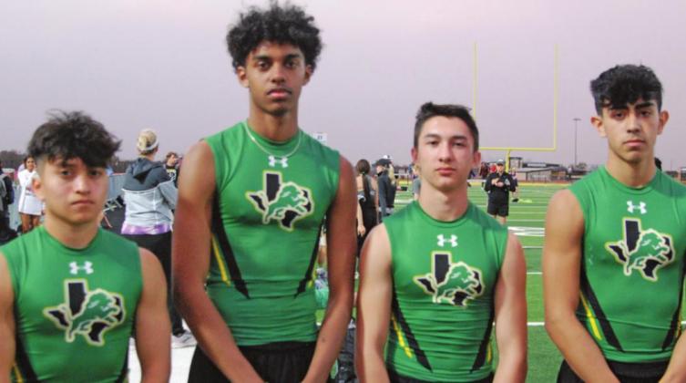 Dublin Varsity Mens 4x200 Relay Team