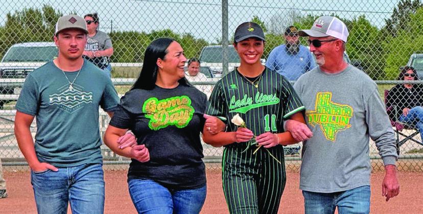 Lady Lions honor seniors in final home game