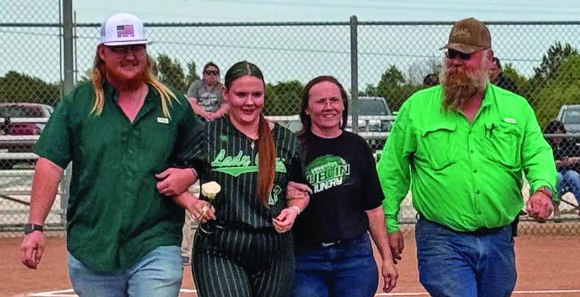 Lady Lions honor seniors in final home game