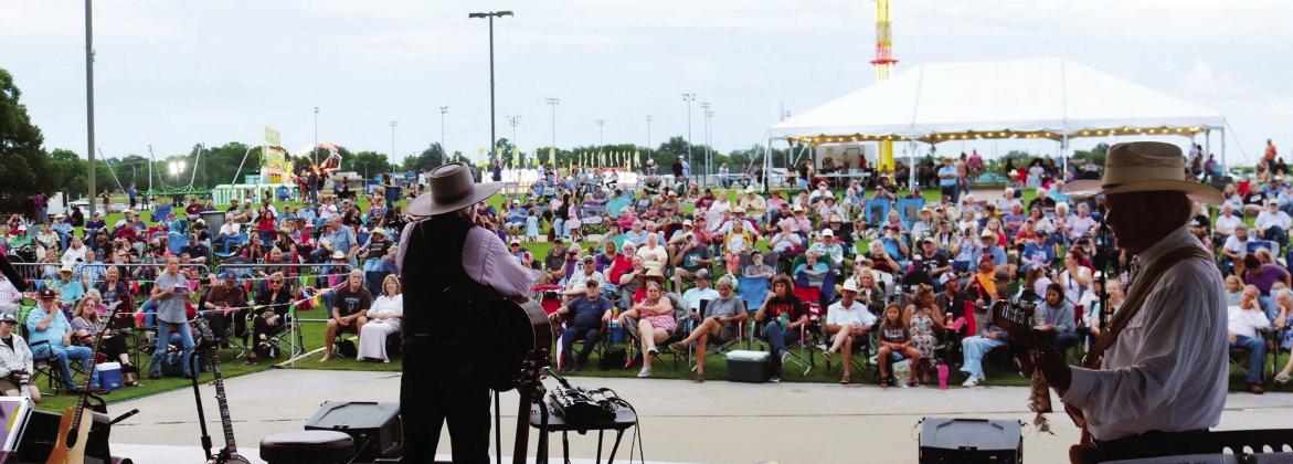 Park Packed for Moo-La Fest