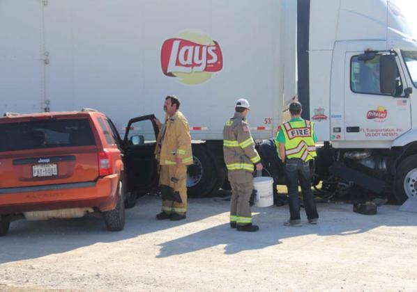 Emergency personnel responded to a two-vehicle accident when a Jeep impacted a Lay’s Truck near Prime Monday, Feb. 5. Only minor injuries occurred. Wyndi Veigel-Gaudette | Citizen staff photo