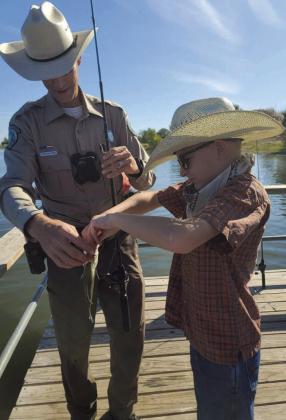 Elks treat kids to ‘on line’