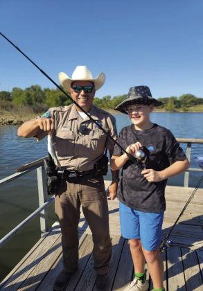 Elks treat kids to ‘on line’