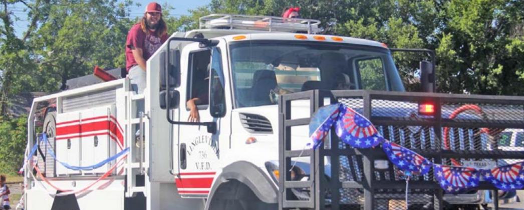 Parade promotes patriotic pride