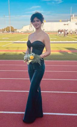 Homecoming Queen Candidate NavaLee Novelle White