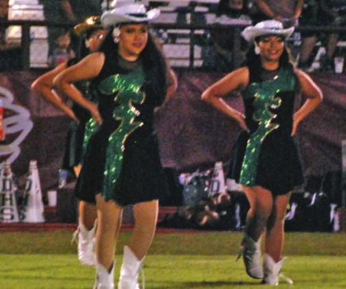 Dublin rallies to DeLeon for first game