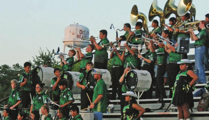 Dublin rallies to DeLeon for first game
