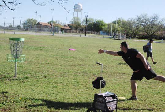 Fun day of flingin’ frisbees