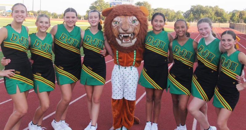 2024-25 Jr. High Cheerleaders are: Jessa Bamber, Cali Garrett, McKayla Hernandez, Ximena Lopez, Tylor Nail, Addison Pratt, Regan Vanbebber, Lexi Watson and mascot Remi Chapman. Paul Gaudette | Citizen staff photo