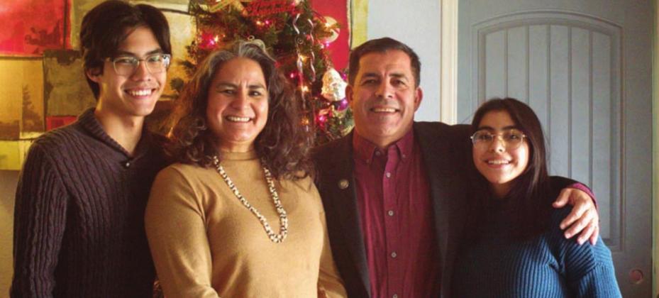 Alfonso Campos and family