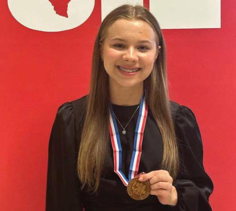 State UIL Elizabeth Reed competed at the UIL State Academic Meet and placed 6th in UIL State Poetry as a senior. Congrats to both students for all of their hard work!
