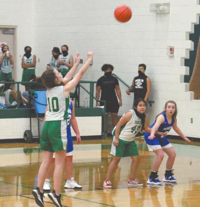 The Dublin Jr. High Lady Lions took on Peaster at Dublin Secondary School’s Roy &amp;amp; Lynn Neff Gym on Thursday afternoon. Sara Gann | Citizen staff photos