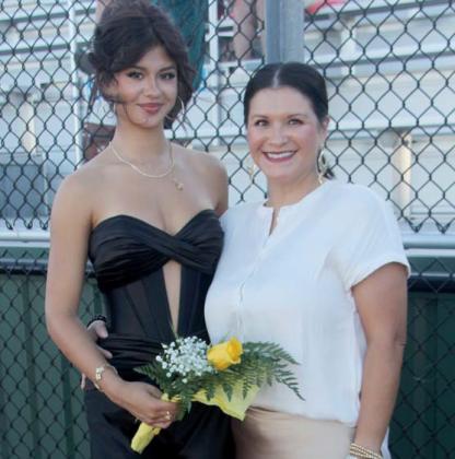 Queen candidate NavaLee White and her mom, Anna Rodriguez. Wyndi Veigel-Gaudette | Citizen staff photo