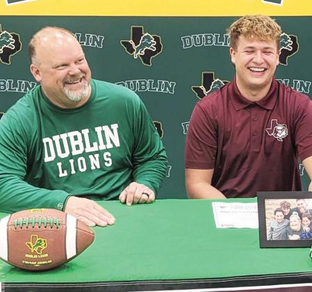 Gridiron Lions sign to McMurry