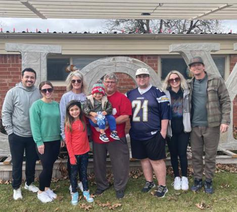 Mayor David Leatherwood and his family wish everyone a Merry Christmas and a Happy New Year. His home, located on 6 Woodland Drive, was the winner of the contest. Submitted photo