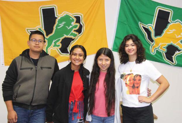 Sophomore Class Historian David Hernandez, Secretary Vanessa Pantoja, President Wendy Calderon, Vice President NavaLee White
