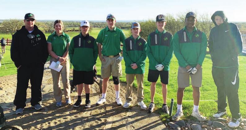 Golfers enter district