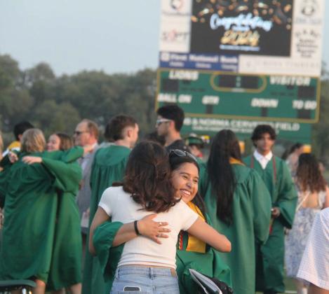 DHS grads embrace future