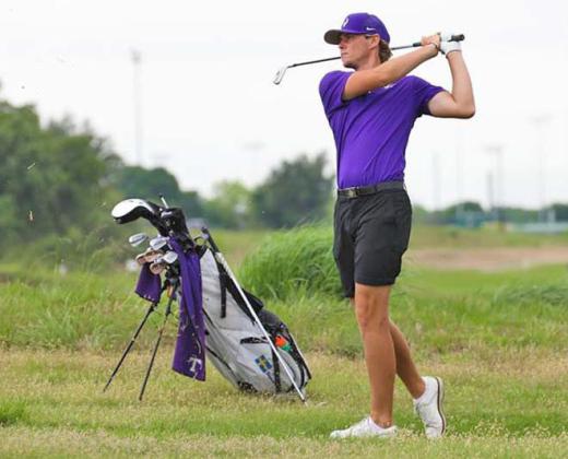Texan golfer swings All-WAC distinction