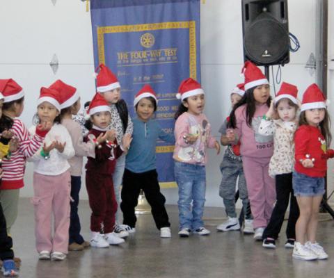 Dublin Elementary School teachers and students entertain members of the Dublin Rotary Club Tuesday, Dec. 17 with Christmas carols. Paul Gaudette | Citizen staff photo