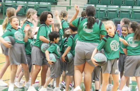 PiPs performs at half-time