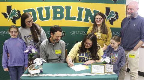 Keith signs with Howard Payne