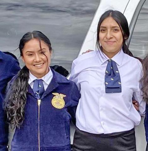 Vanessa Pantoja &amp; Emily Barrera