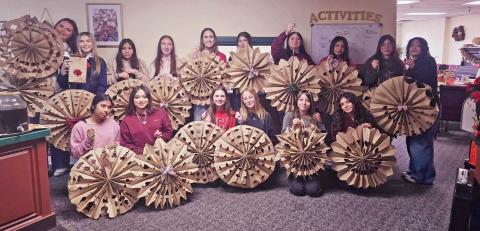 DHS students share seasonal spirit
