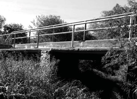 The bridge on the gentle curve from O’Neil to South Park Street was finished in February, 1921. The bricks were added later. Courtesy photo