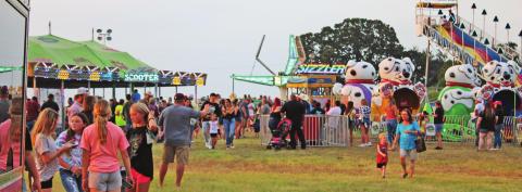 DeLeon carnival captivates crowds