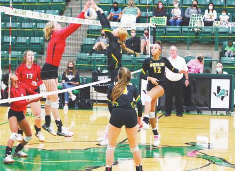 Lady Lion Lyla Anderson goes head to head with a Eastland Lady Maverick during Saturday’s home game. Sara Gann | Citizen staff photo