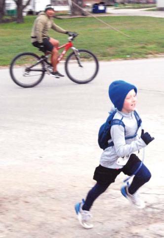 80+ runners shuffle in Shamrock