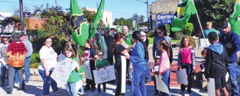 A large crowd of Dublin band fans gathered at the Corner Lot to see off the Sound of Dublin as they headed to Mineral Wells to Regional Competition. They earned a Division 1, qualifying them for Are in Denton this Saturday. See photos from the contest performance on page A7. Deborah McClatchy | Citizen staff photo