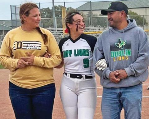 Lady Lions host Sr. Night