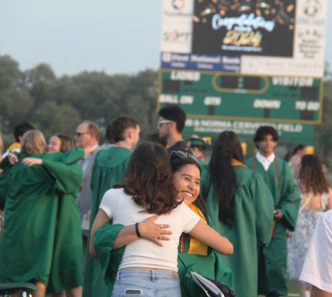 DHS grads embrace future